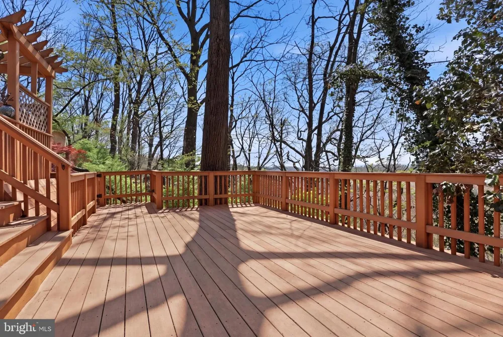 4041 ROBINHOOD York, PA 17408