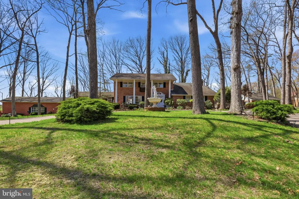 4041 ROBINHOOD York, PA 17408
