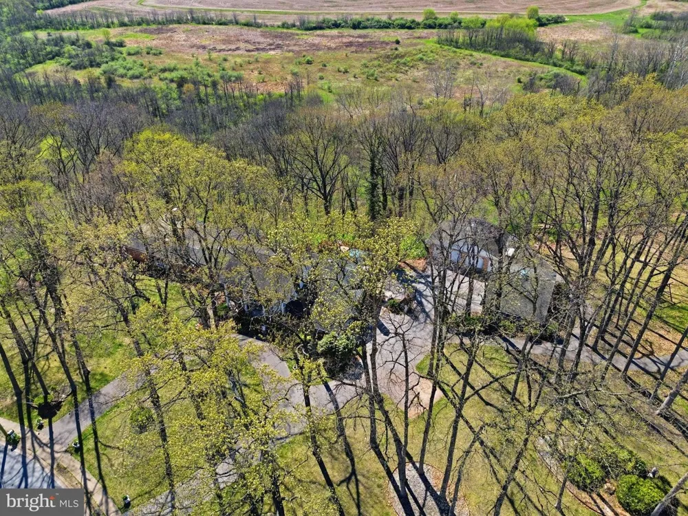 4041 ROBINHOOD York, PA 17408