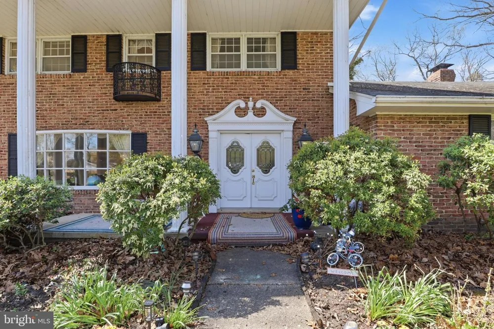 4041 ROBINHOOD York, PA 17408