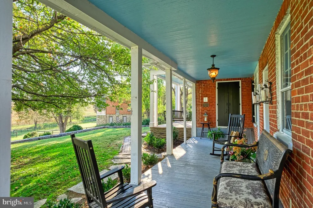 38678 PIGGOTT BOTTOM ROAD Hamilton, VA 20158