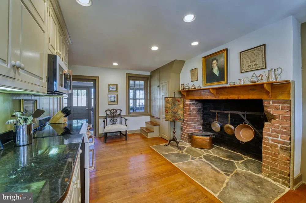 38678 PIGGOTT BOTTOM ROAD Hamilton, VA 20158