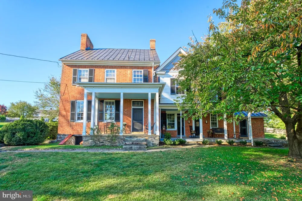 38678 PIGGOTT BOTTOM ROAD Hamilton, VA 20158