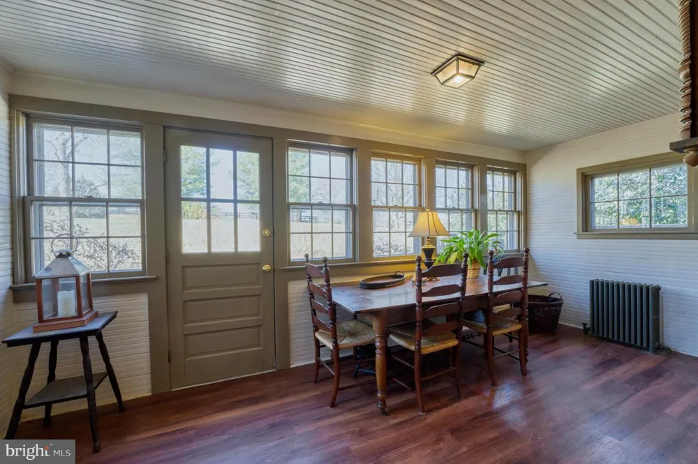 38678 PIGGOTT BOTTOM ROAD Hamilton, VA 20158