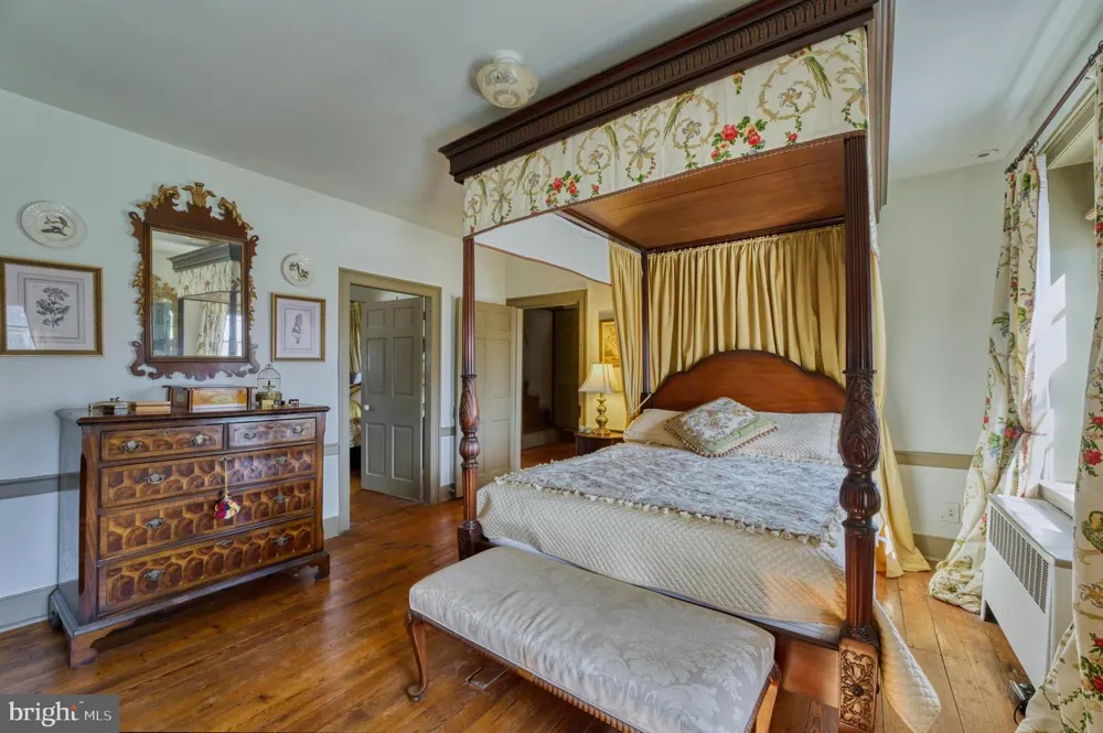 38678 PIGGOTT BOTTOM ROAD Hamilton, VA 20158