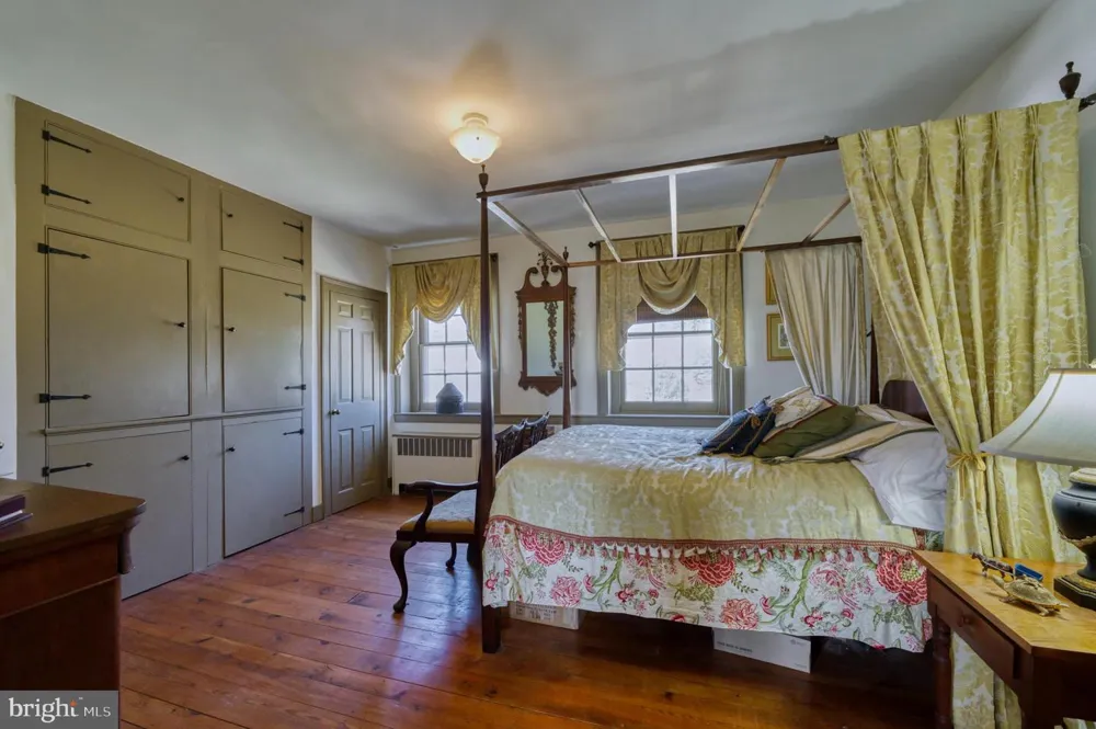 38678 PIGGOTT BOTTOM ROAD Hamilton, VA 20158