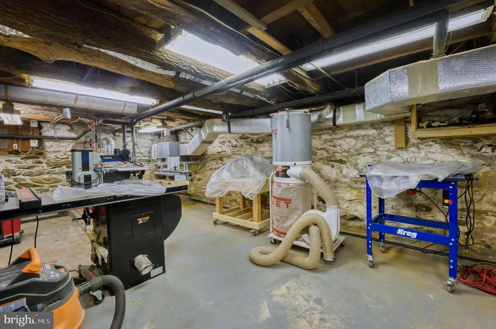 38678 PIGGOTT BOTTOM ROAD Hamilton, VA 20158