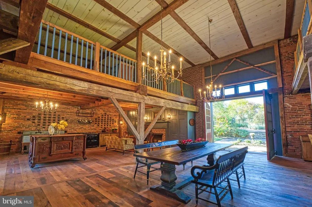 38678 PIGGOTT BOTTOM ROAD Hamilton, VA 20158