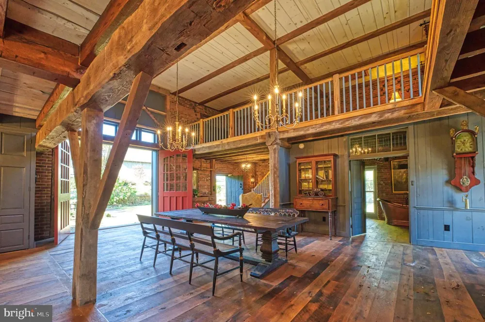 38678 PIGGOTT BOTTOM ROAD Hamilton, VA 20158