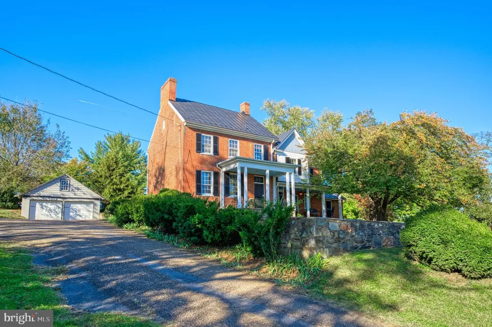 38678 PIGGOTT BOTTOM ROAD Hamilton, VA 20158