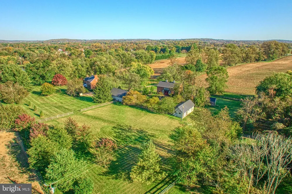 38678 PIGGOTT BOTTOM ROAD Hamilton, VA 20158