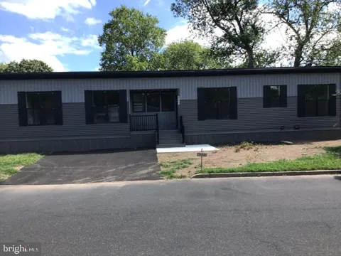 4222 DARBY DRIVE