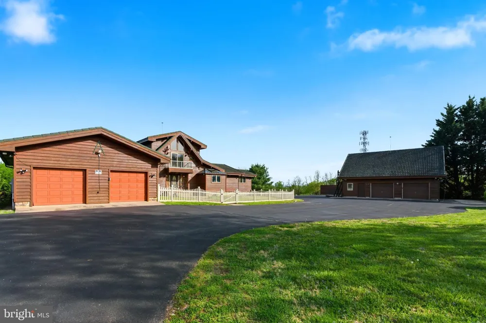 2 DIGIT LANE Bunker Hill, WV 25413