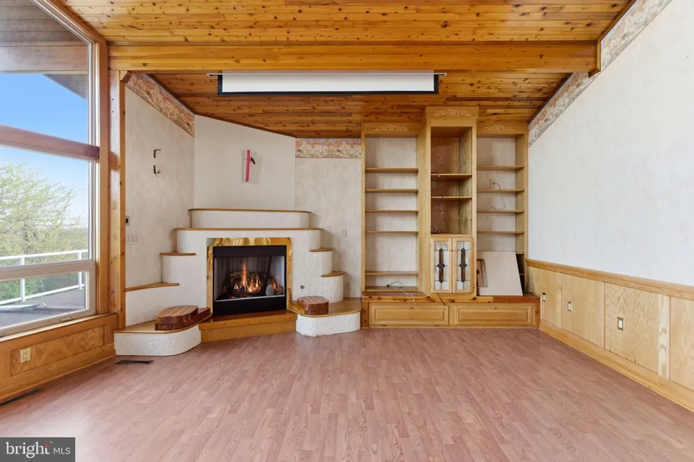 2 DIGIT LANE Bunker Hill, WV 25413