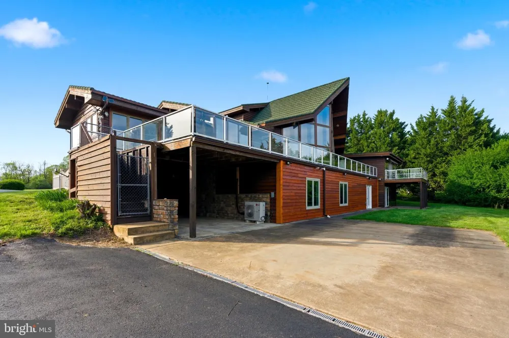 2 DIGIT LANE Bunker Hill, WV 25413