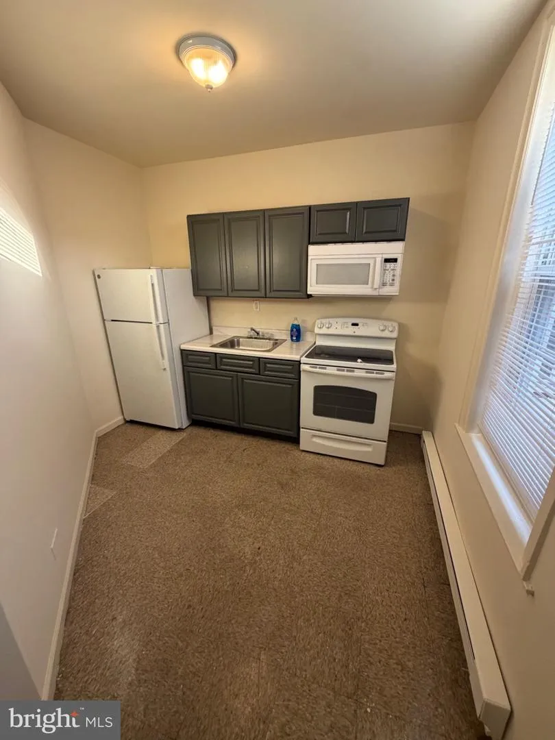 1103 LINDLEY AVENUE #2F Philadelphia, PA 19141