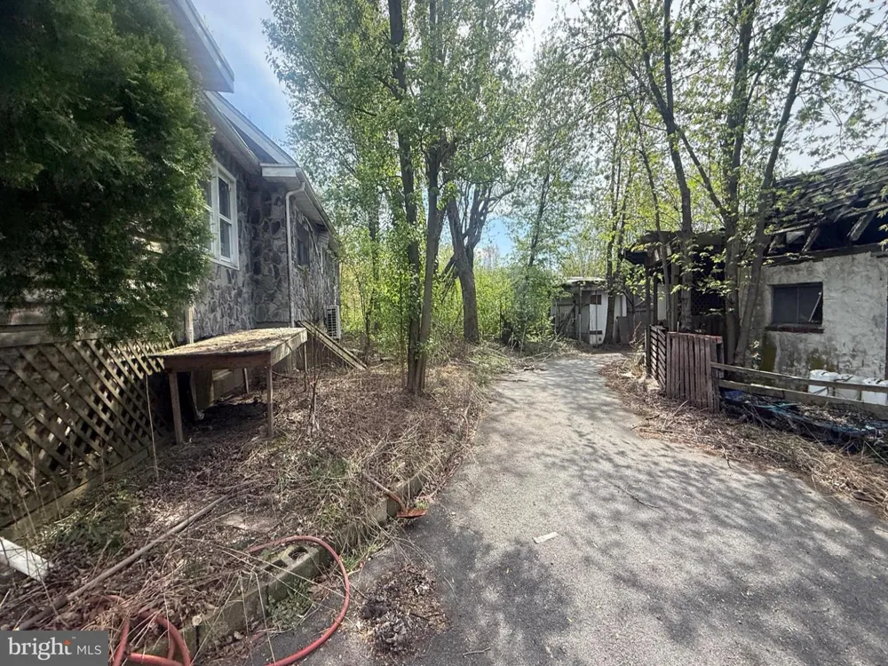 409 RIDGE ROAD Southampton, NJ 08088