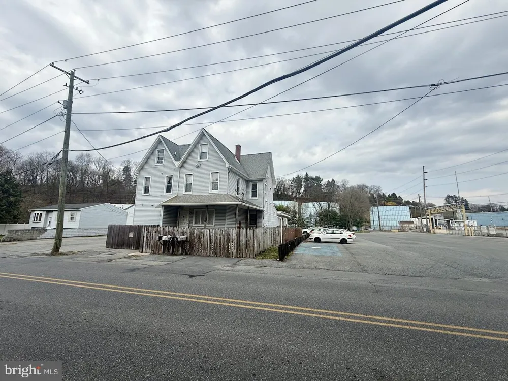 145 SPRING VALLEY ROAD Muhlenberg Township, PA 19605