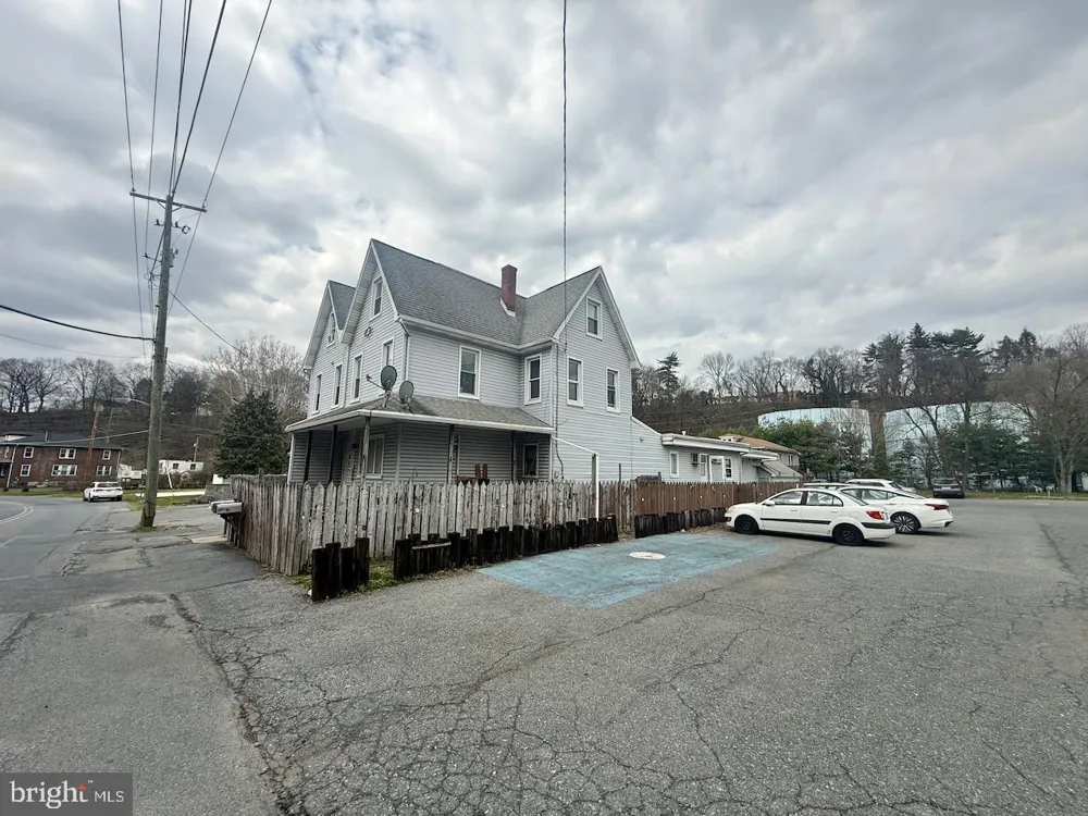 145 SPRING VALLEY ROAD Muhlenberg Township, PA 19605