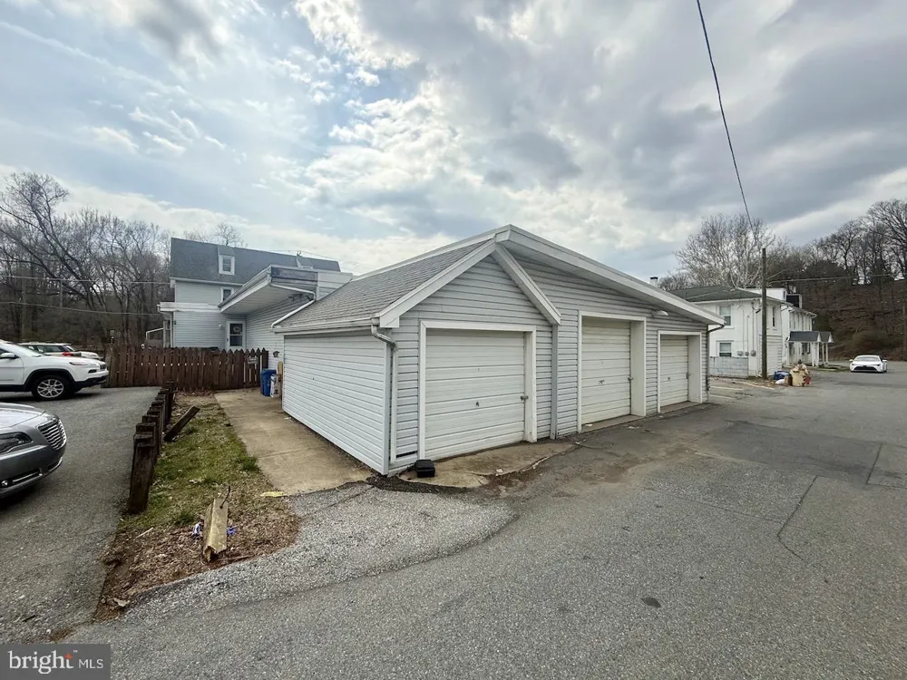 145 SPRING VALLEY ROAD Muhlenberg Township, PA 19605