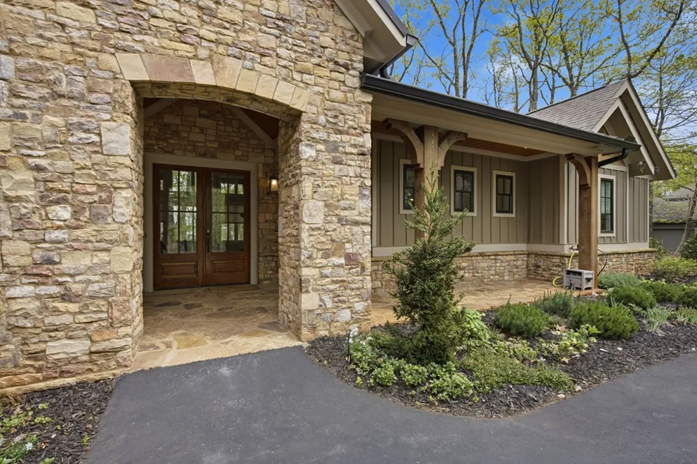 83 Summit Drive W Big Canoe, GA 30143