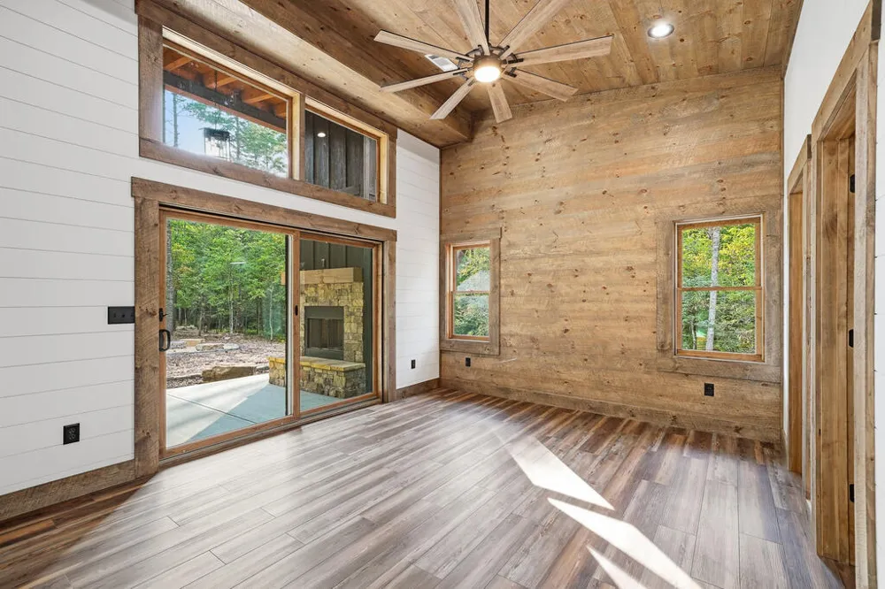 561 Woodland Trail Epworth, GA 30541