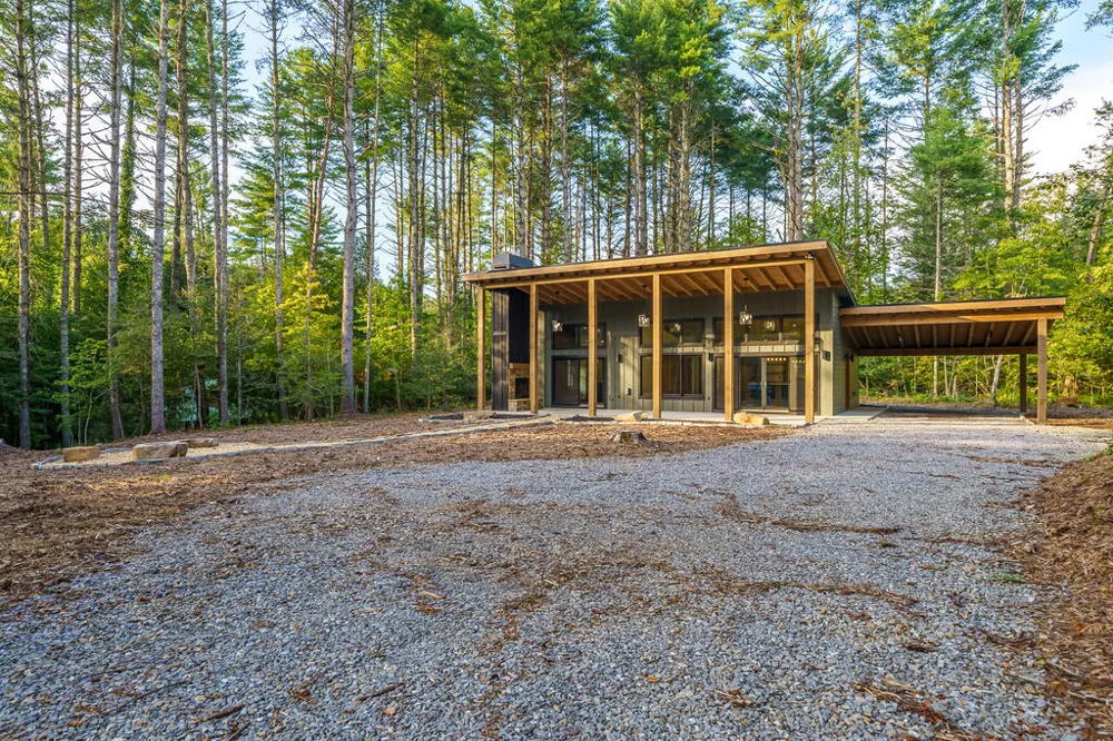 561 Woodland Trail Epworth, GA 30541