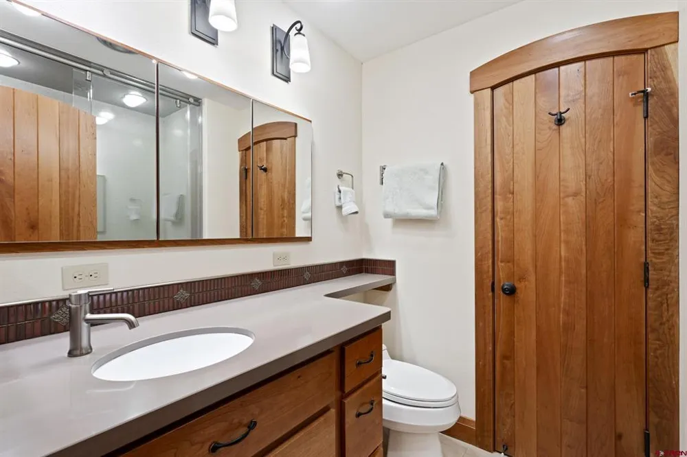 16996 County Road 28 Sanford, CO 81151