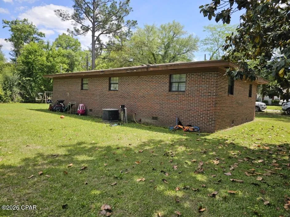1304 Kay Avenue Chipley, FL 32428