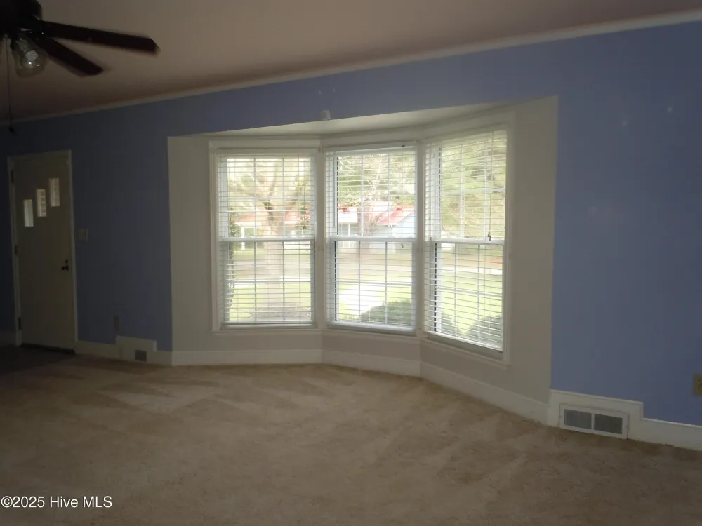 110 E Bell Street Tabor City, NC 28463