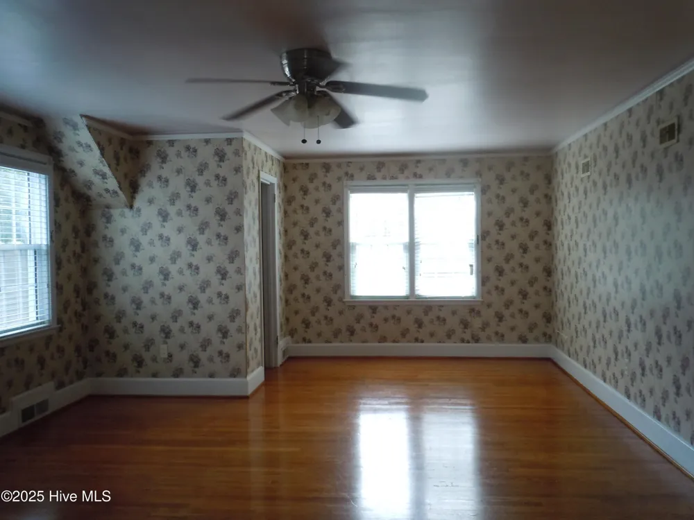 110 E Bell Street Tabor City, NC 28463