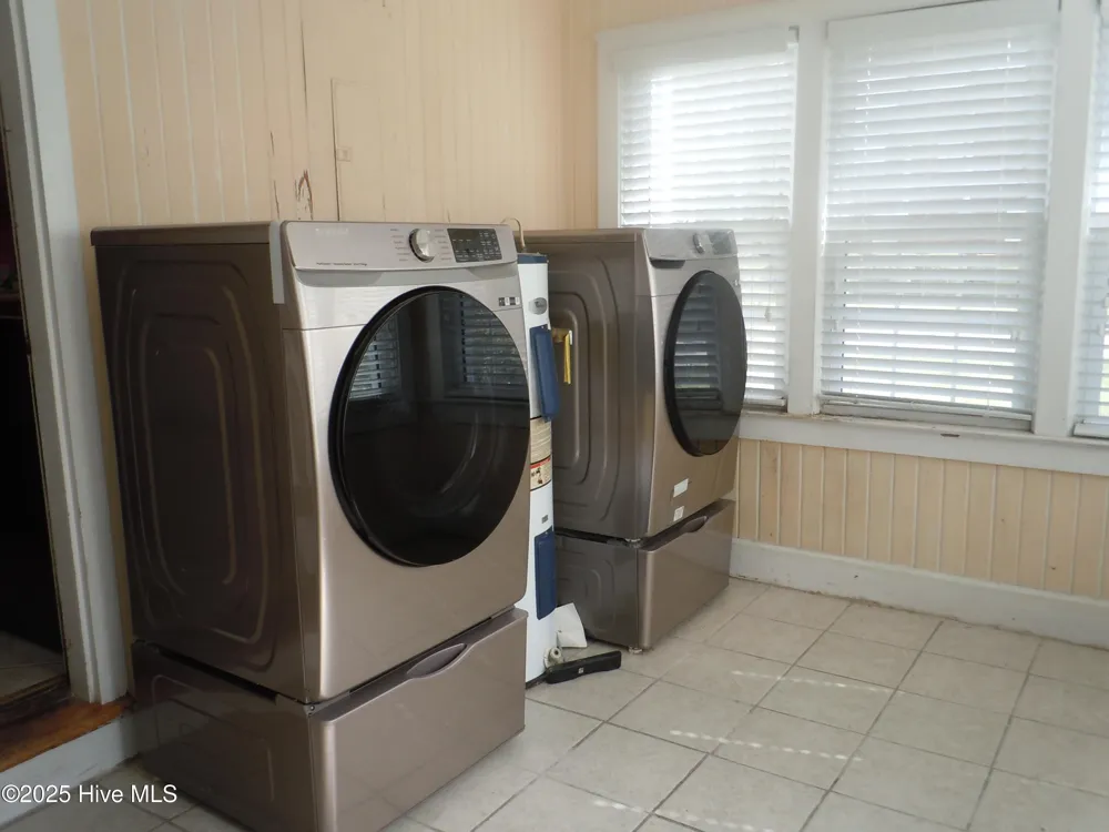 110 E Bell Street Tabor City, NC 28463