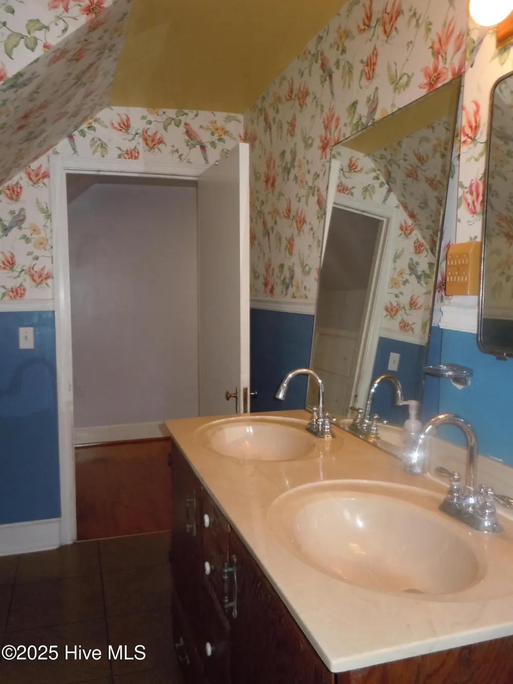 110 E Bell Street Tabor City, NC 28463