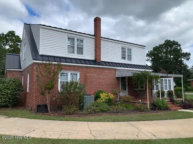 110 E Bell Street Tabor City, NC 28463