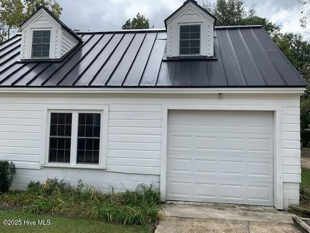 110 E Bell Street Tabor City, NC 28463