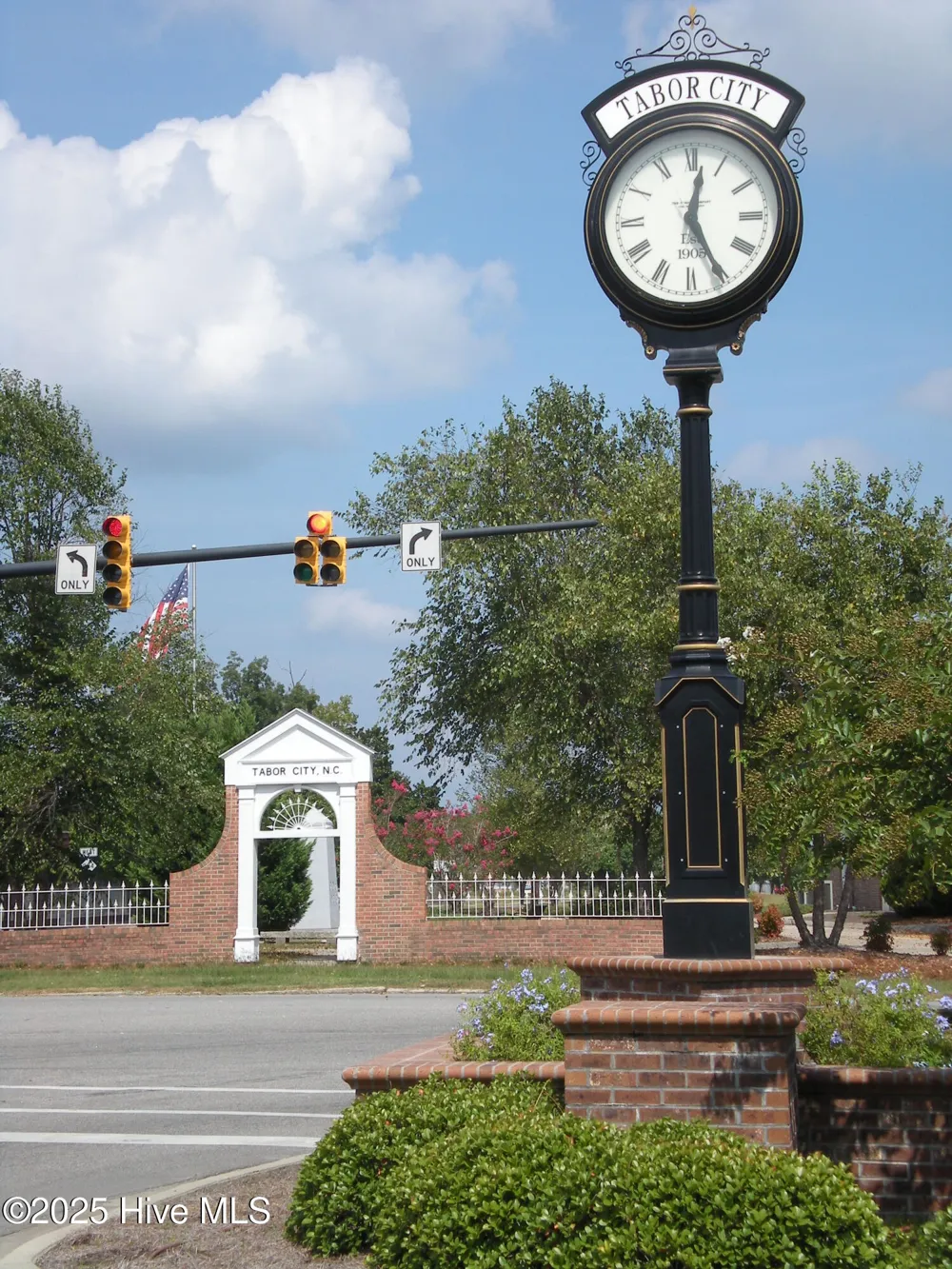 110 E Bell Street Tabor City, NC 28463