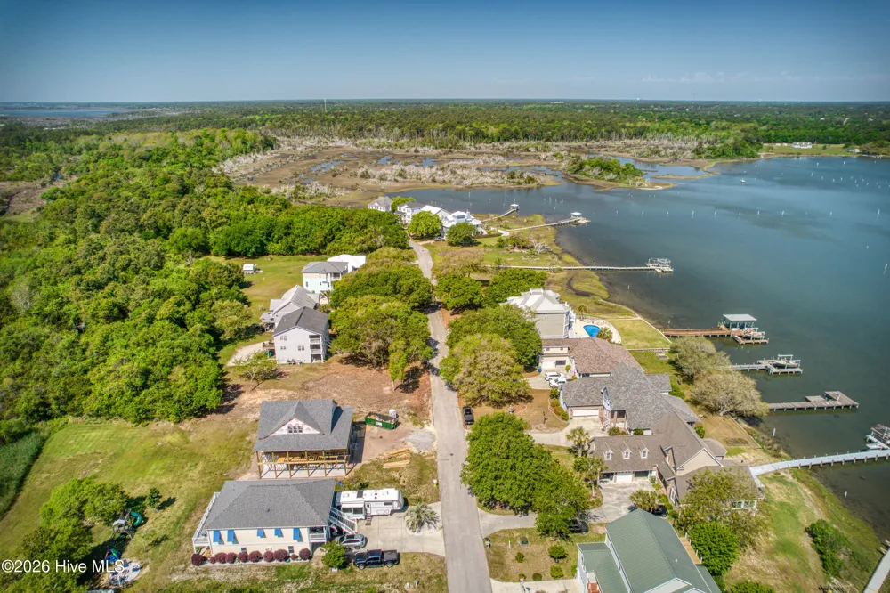 213 Shell Drive Sneads Ferry, NC 28460