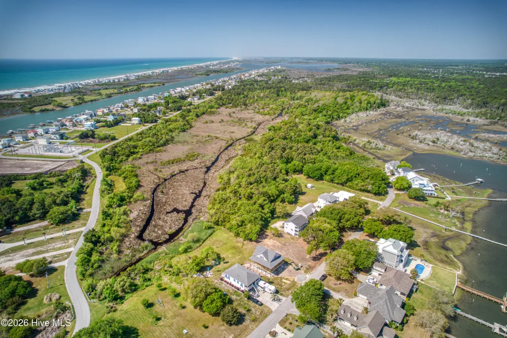 213 Shell Drive Sneads Ferry, NC 28460