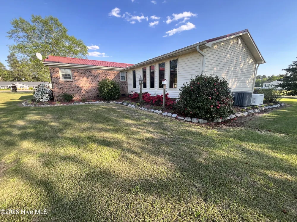 10762 James B. White Hwy S. Whiteville, NC 28472