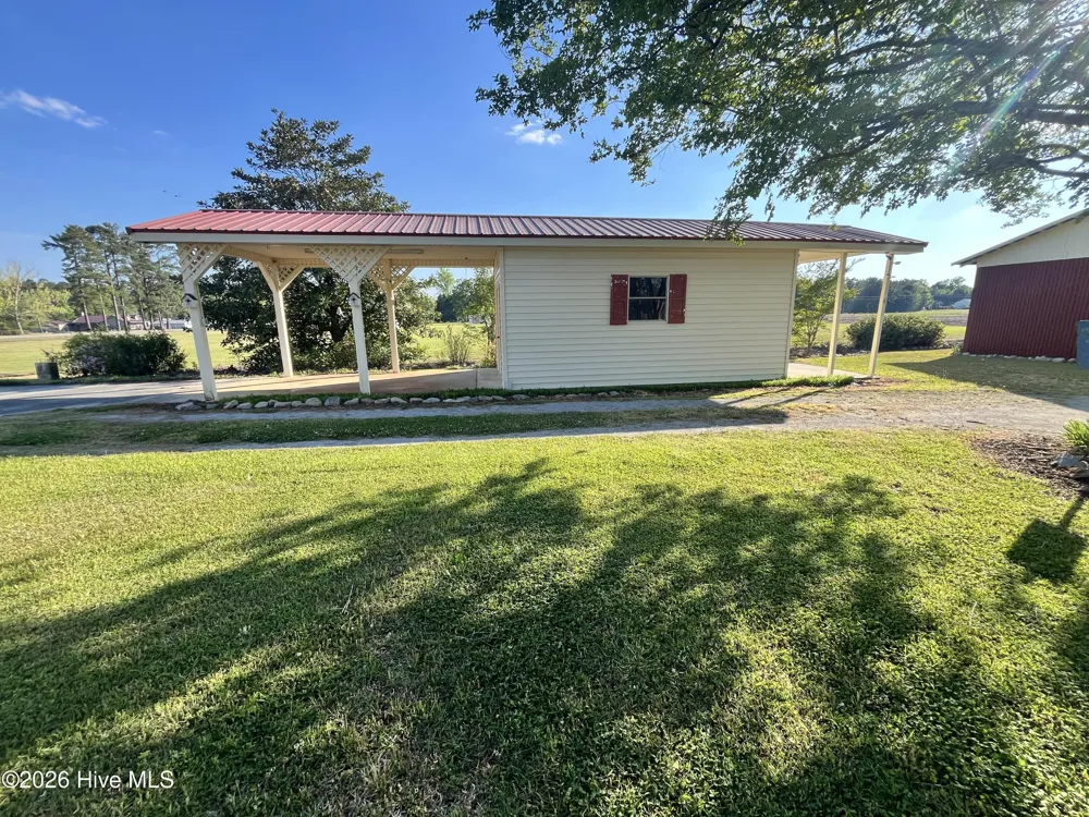10762 James B. White Hwy S. Whiteville, NC 28472