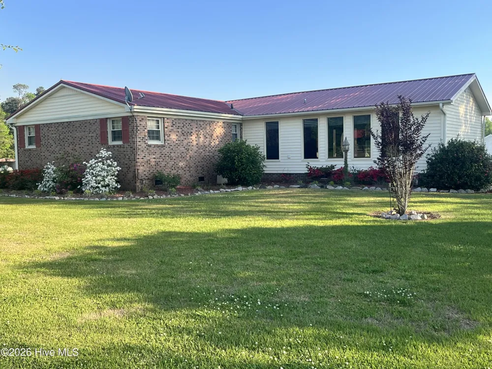 10762 James B. White Hwy S. Whiteville, NC 28472