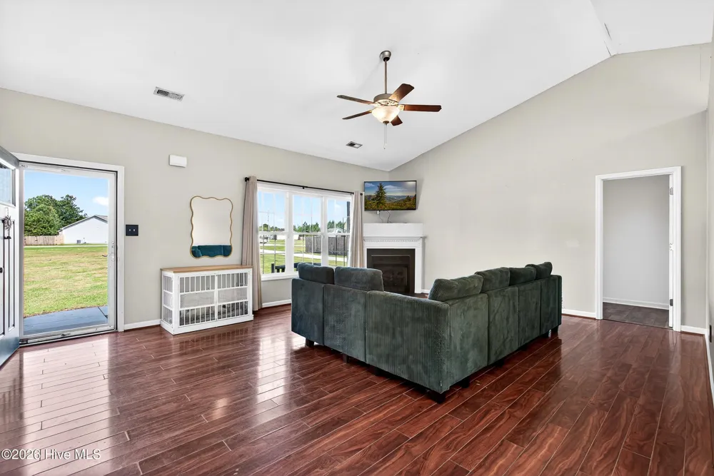 112 Lilac Lane Richlands, NC 28574