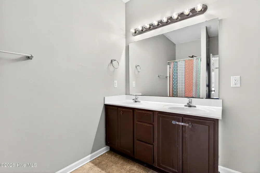 112 Lilac Lane Richlands, NC 28574