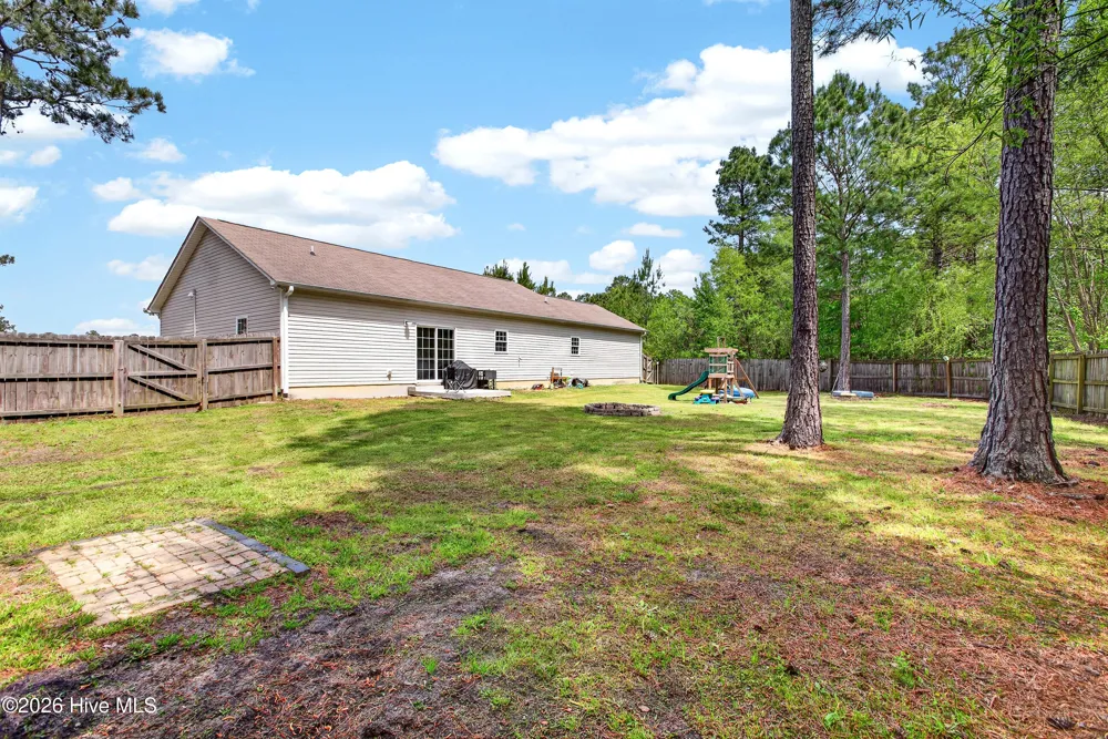 112 Lilac Lane Richlands, NC 28574