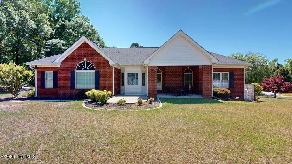 109 Brisbayne Circle La Grange, NC 28551