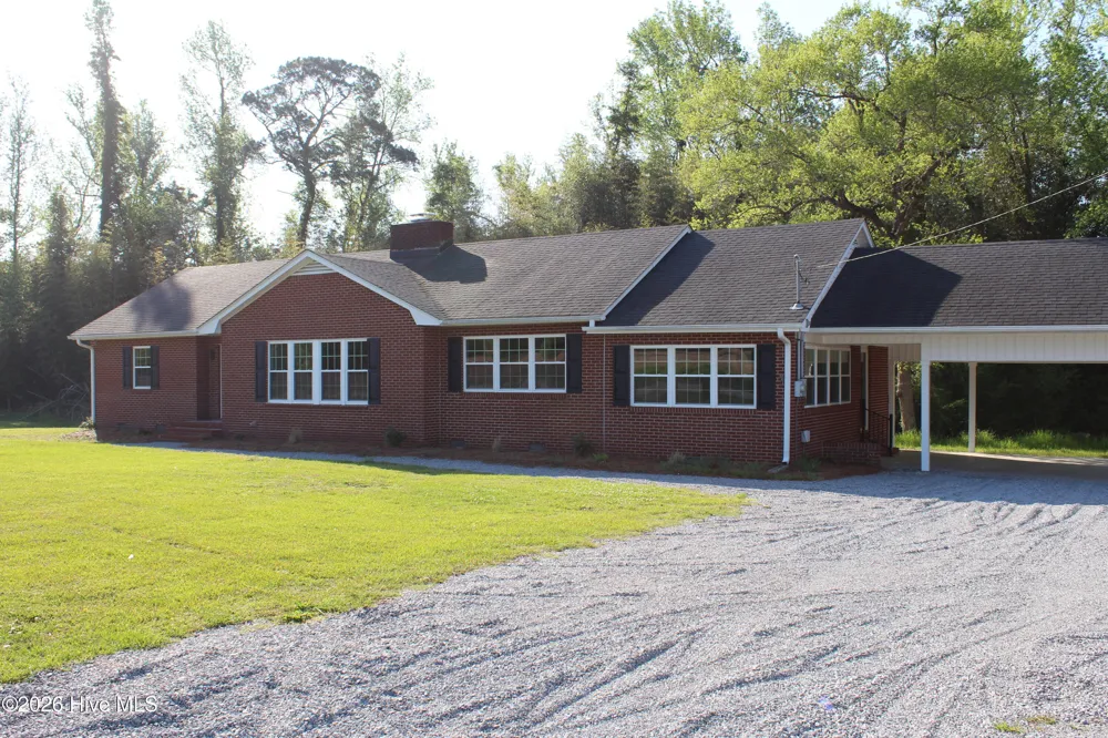 3049 Catherine Lake Road Richlands, NC 28574
