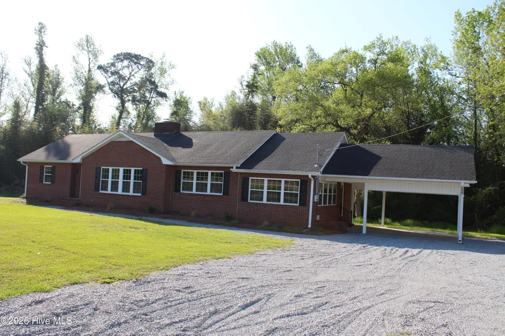 3049 Catherine Lake Road Richlands, NC 28574