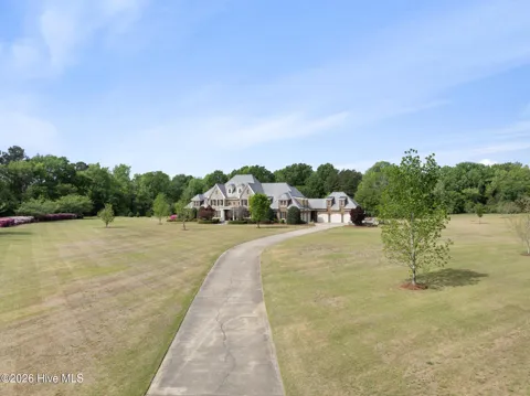 1181 Middle Road