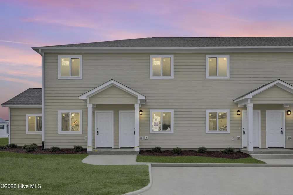 650 Cedar Point Boulevard #F2 Cedar Point, NC 28584