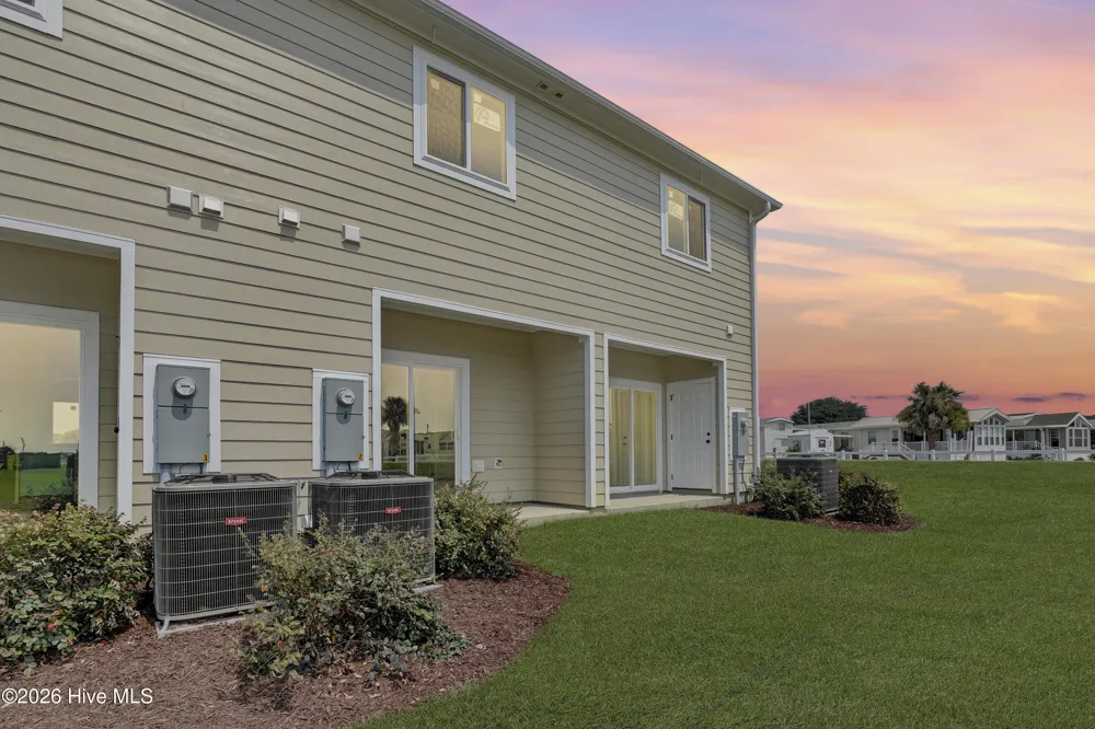 650 Cedar Point Boulevard #F2 Cedar Point, NC 28584